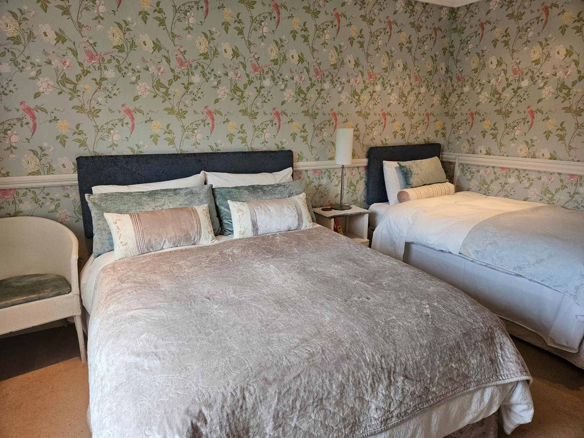 Lynster House 5*